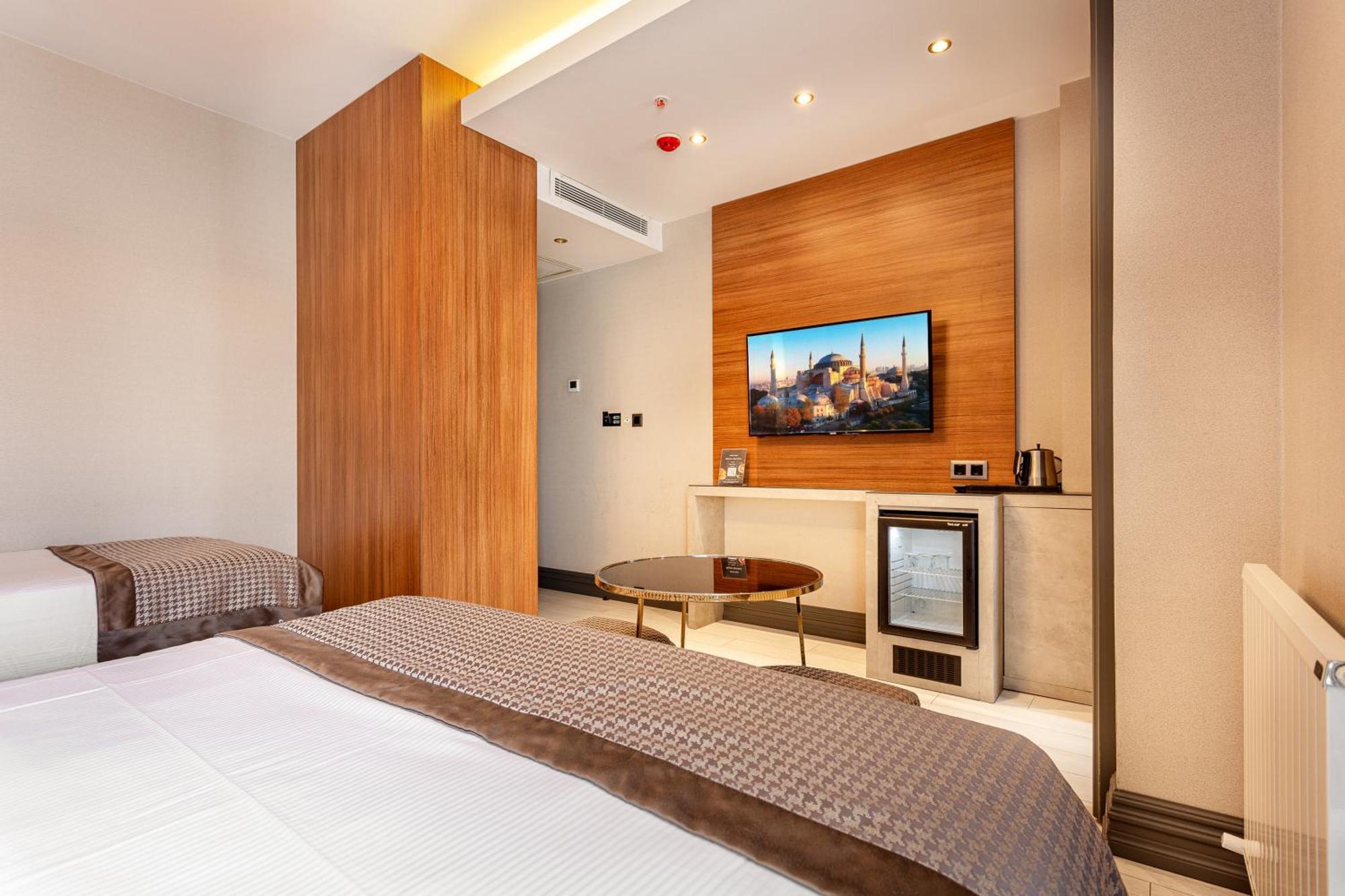 Santra Hotel อิสตันบูล ภายนอก รูปภาพ